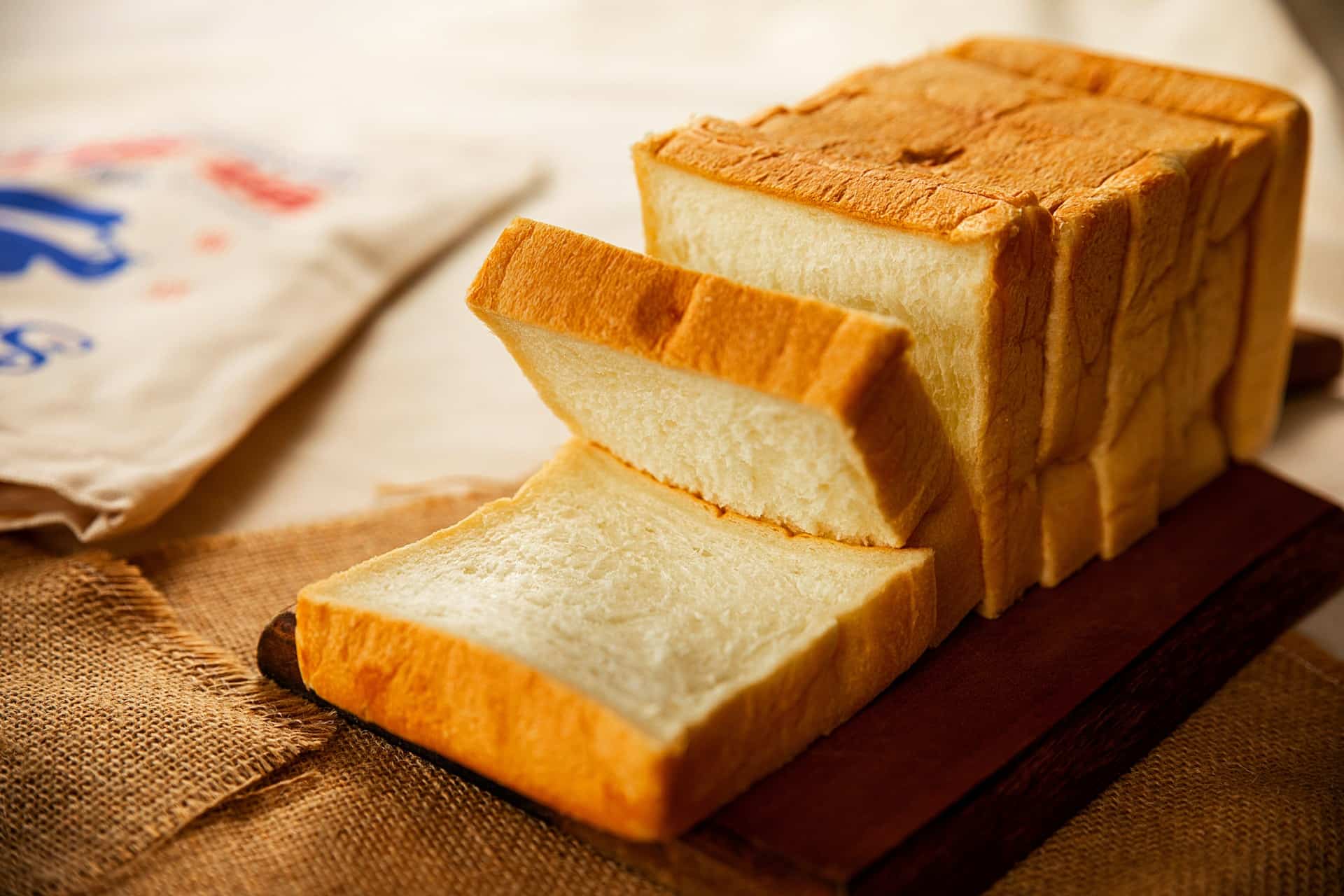 sanjati hleb